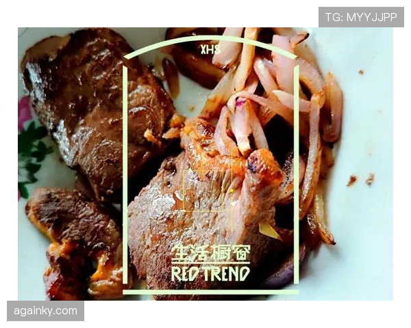 乔恩·琼斯家里冰箱塞满牛排，训练完直接啃生肉？