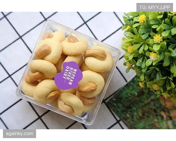 余依婷训练完直接拎爱马仕去吃下午茶？